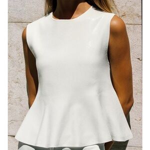 Spring 🌺 NWT ZARA  SEQUIN KNIT PEPLUM TOP S 
🚨 My prices are firm, no discount